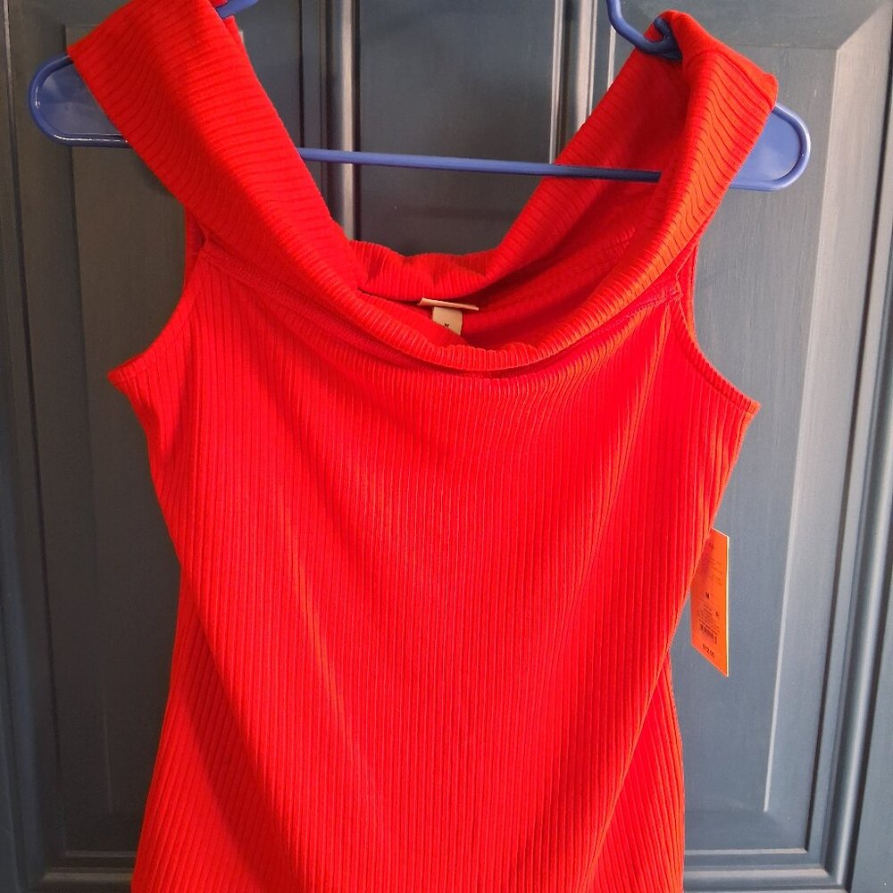 NWT Womens Off the shoulder top
